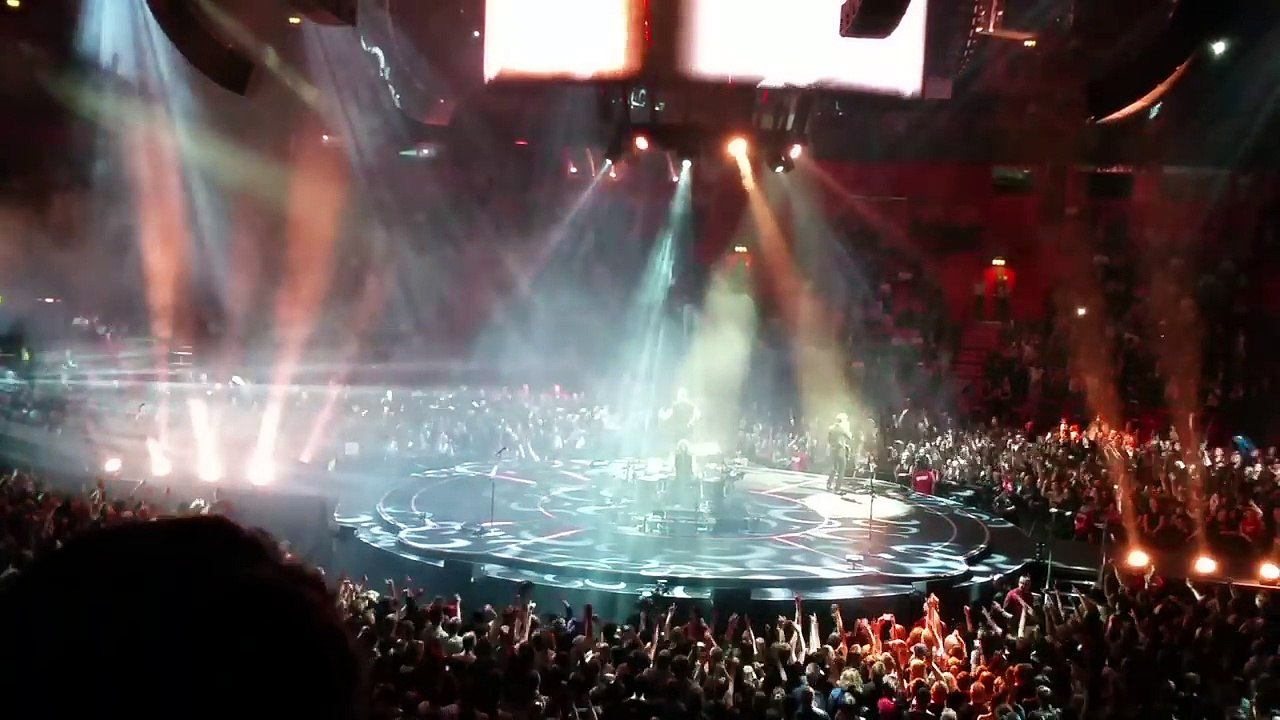 Muse - Interlude + Hysteria, Globe Arena, Stockholm, Sweden  6/11/2016