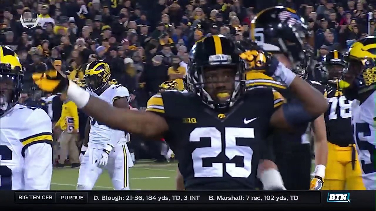 Michigan at Iowa - Football Highlights