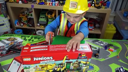 Lego Demolition Site Toy Unboxing and Time Lapse Speed Build: Backhoe, Dump Truck, Crane