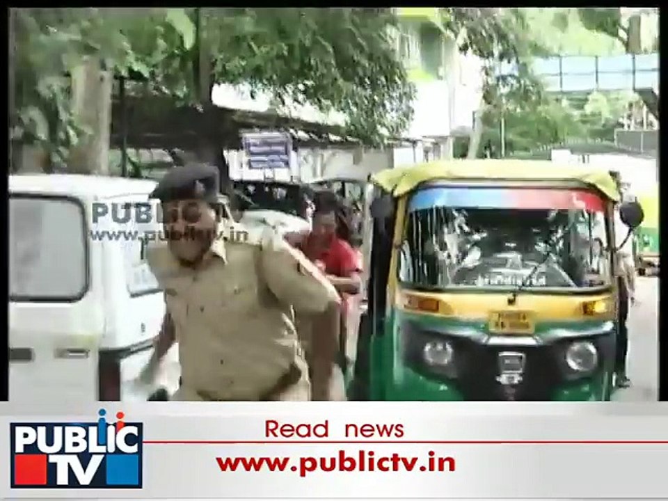 Nigerian Girl Fighting With Bengaluru Police