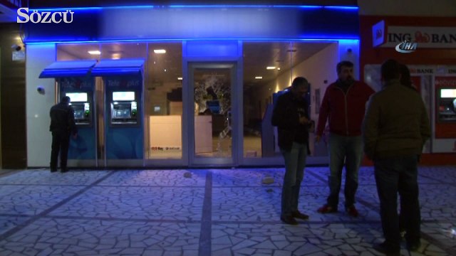 ‘Banka benim’ diyerek bankanın camı kırıp içeri girip oturdu