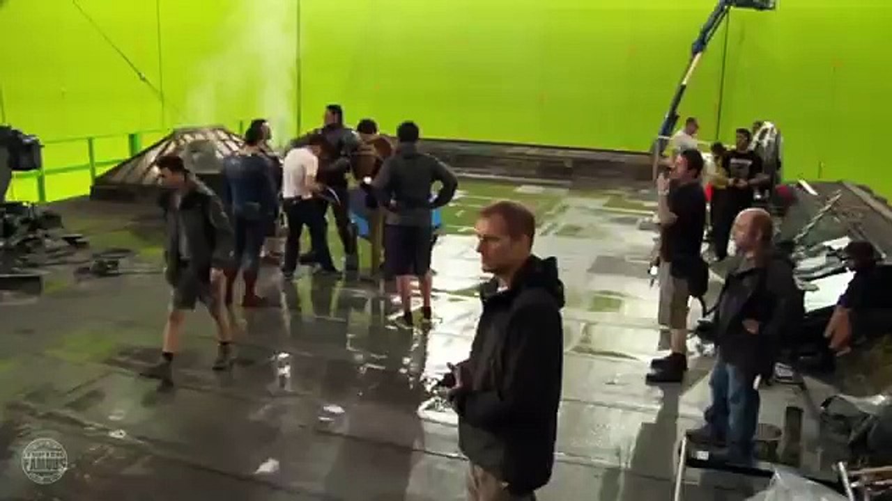 Henry Cavill training Body for Superman and Justice League