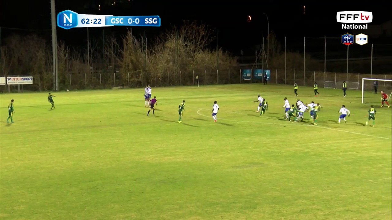 Coup franc de Sergio bien suivi