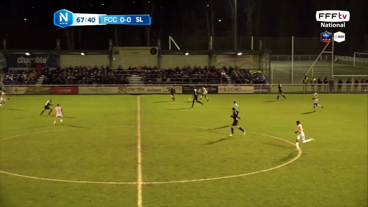 Quelle superbe action de NEYOU mais ça frappe enroulée est au dessus des buts.