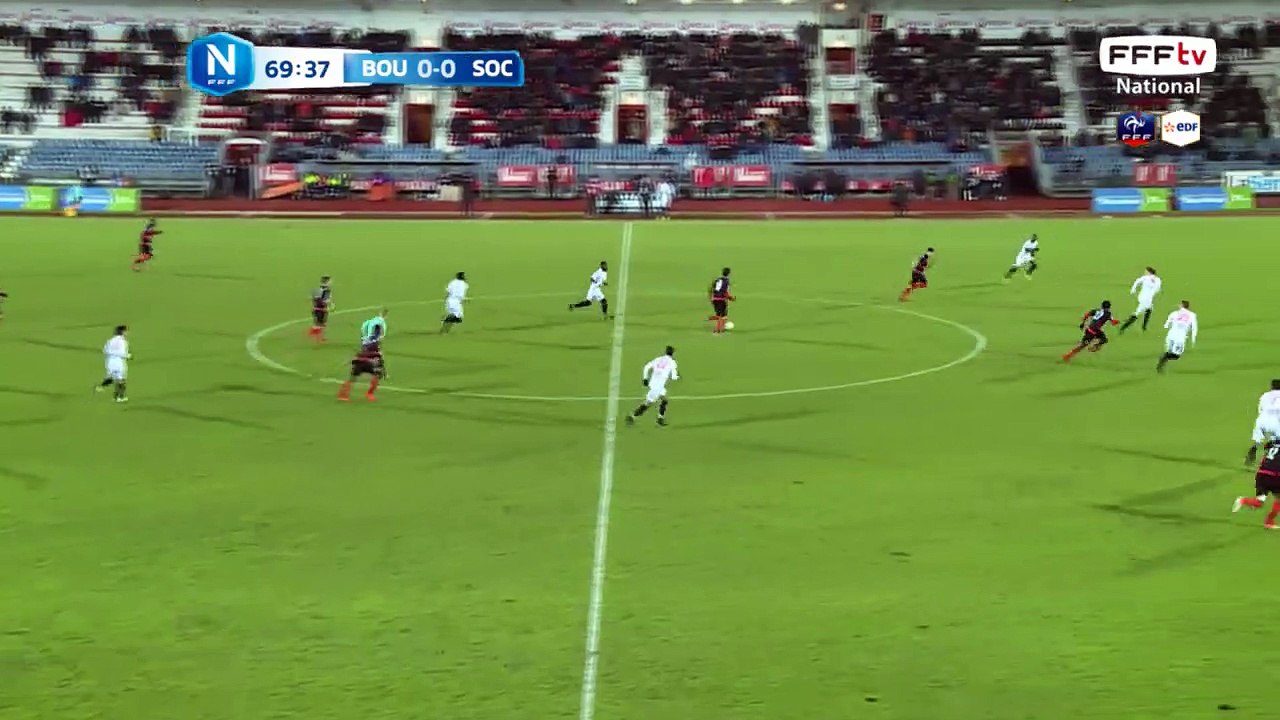 Koné qui pousse un peu trop son ballon!!