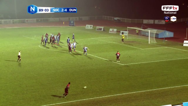 Belle frappe qui finit sur la barre !