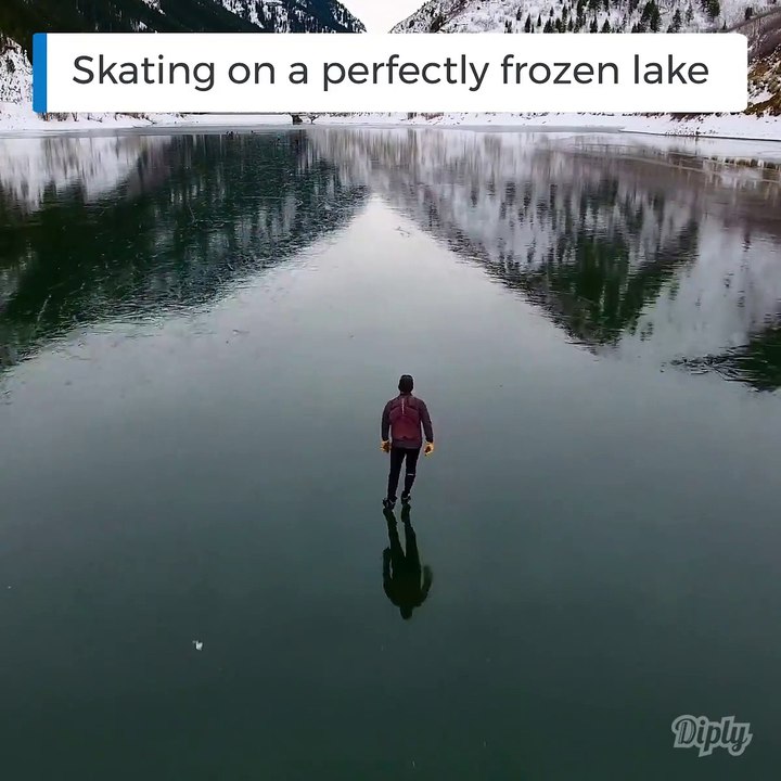 Patiner sur un lac gelé transparent... Incroyable