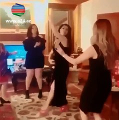 İranli qadınların rəqsi