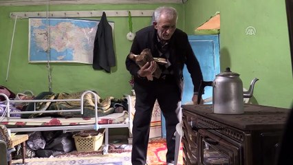 Yatalak eşine 'aşk ve vefa' örneği sergiliyor - AYDIN