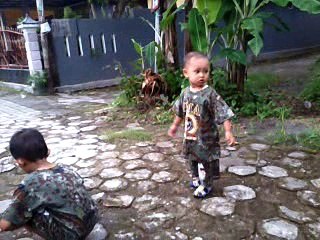 Ngeri ..!!! Harus lihat ..apa yang sedang dimainin Anak ini 30 Des 2017