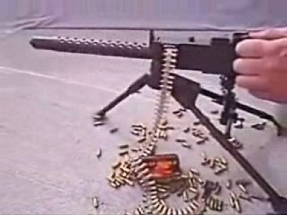 Really small machine gun mitraillette miniature
