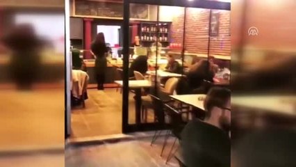 Fetö'den Tutuklanan Eski Pilot, Waffle Satarken Yakalanmış