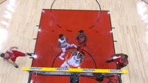 Jones Jr. Buat Rebound Dunk Memukau