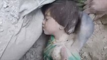 فيديو.. انتشال جثة طفلة من تحت الأنقاض بحمورية