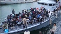 خفر السواحل الليبي ينقذ مئات المهاجرين