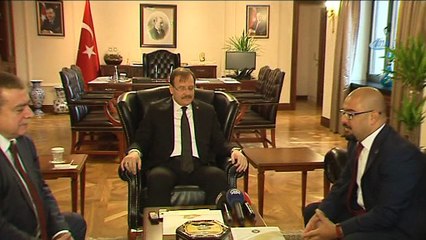 Başbakan Yardımcısı Çavuşoğlu, Türkiye Foto Muhabirleri Derneği heyetini kabul etti