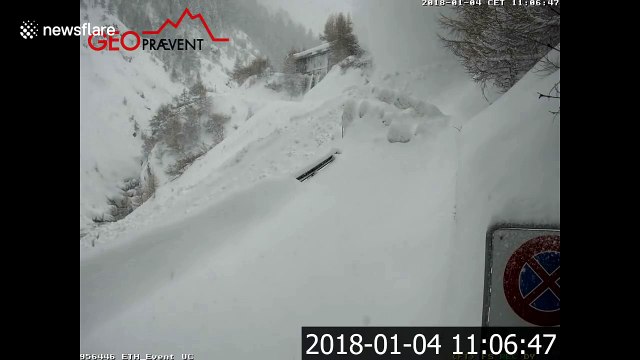 Avalanche in Swiss ski resort caught on camera