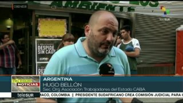 Argentina: ola de despidos mantiene a trabajadores en protesta