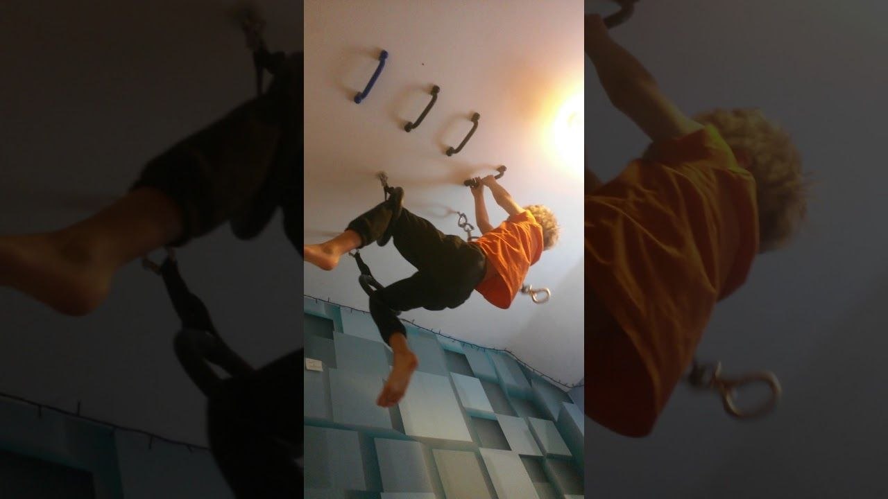Mur d'escalade dans l'escalier