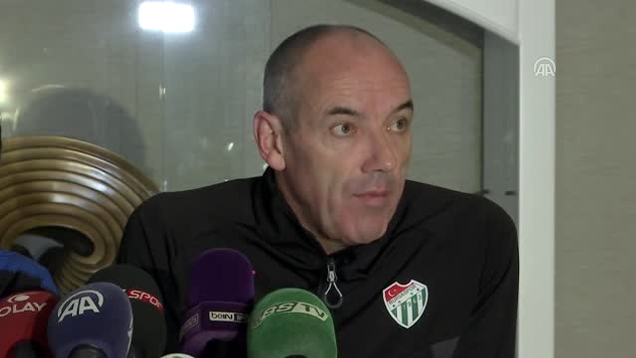 Bursaspor Teknik Direktörü Le Guen: "Süper Lig, Git Gide Güçleniyor"