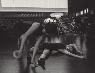 Parages, performance & installation