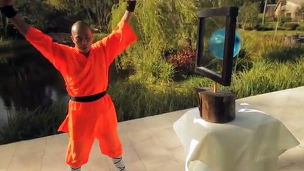 Μοναχός περνάει βελόνα μέσα απο τζάμι με μία ρίψη!!!