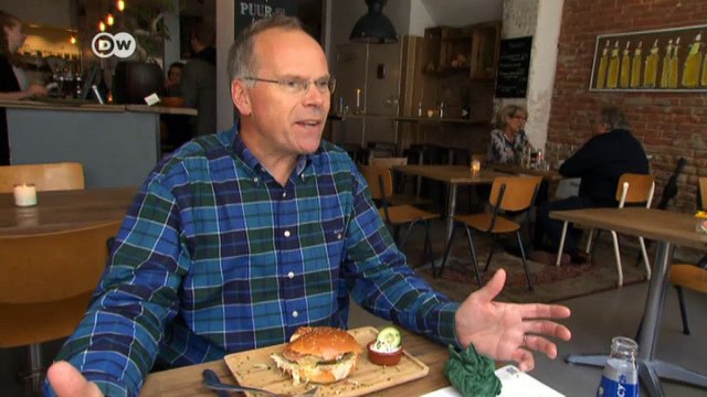 Meat production – can lab-grown meat be a magic bullet? | DW English