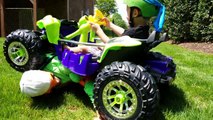 TMNT Surprise Chase w/ POWER WHEELS!  Teenage Mutant Ninja Turtles Ride-On Car Fun (FUNnel Vision)