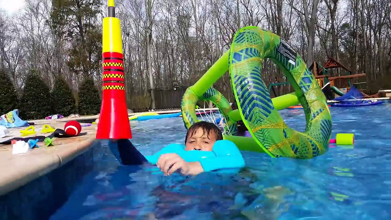 BABY SHAWN'S FIRST TIME SWIMMING IN THE POOL + Underwater Skateboard (FUNnel Vision Vlog)