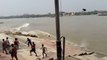 Les grandes marées sur le Gange à Calcutta : impressionnant