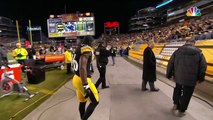 2014 - Pittsburgh Steelers running back Le'Veon Bell watches replay of injury