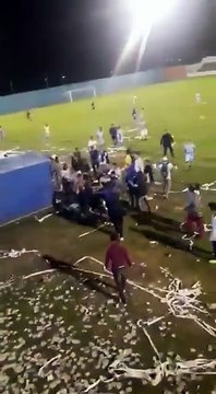 Des arbitres sauvagement agressés (vidéo)