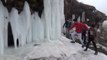 Ağrı'da Donan Şelale Pamukkale Travertenlerini Andırıyor