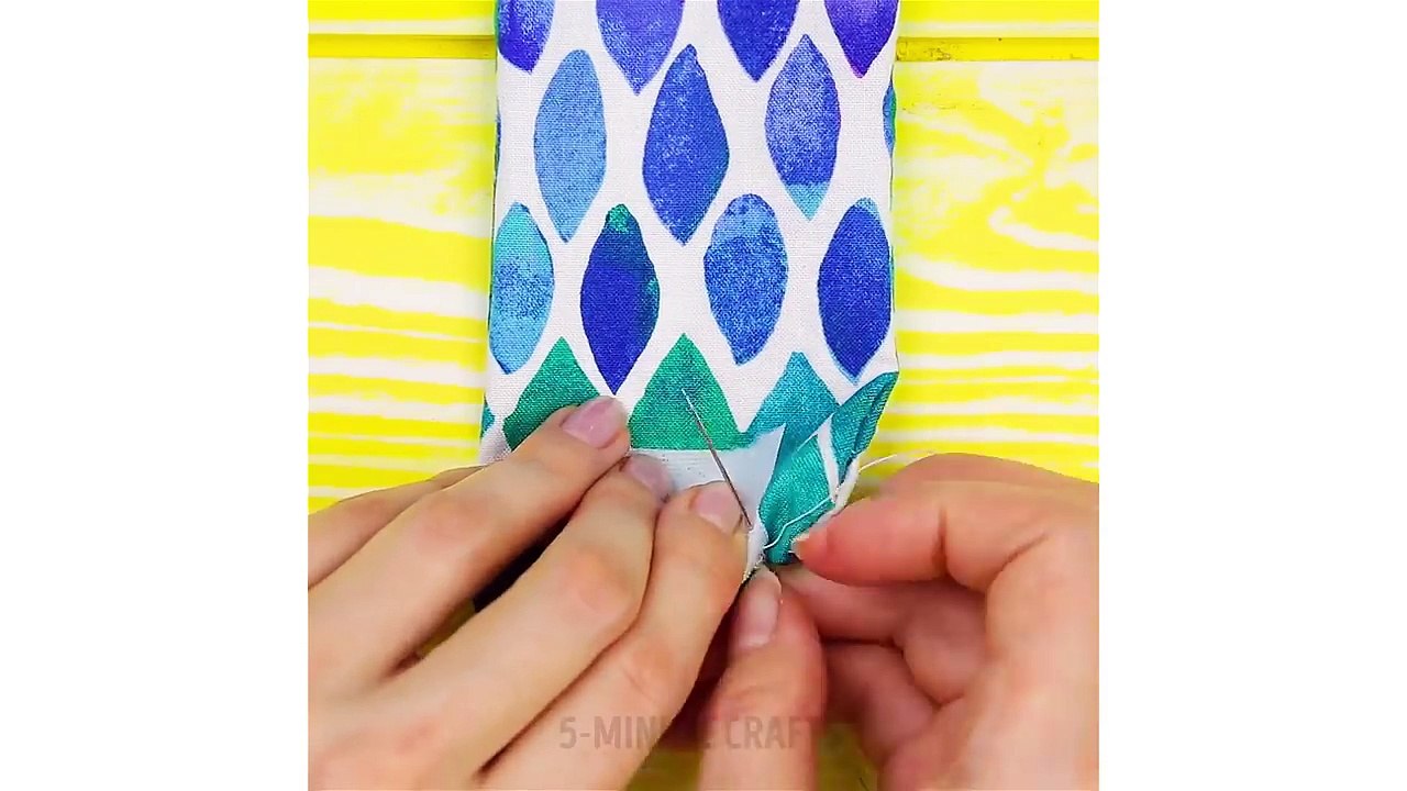 13 PHONE CHARGING HACKS THAT WILL MAKE YOUR LIFE EASIER