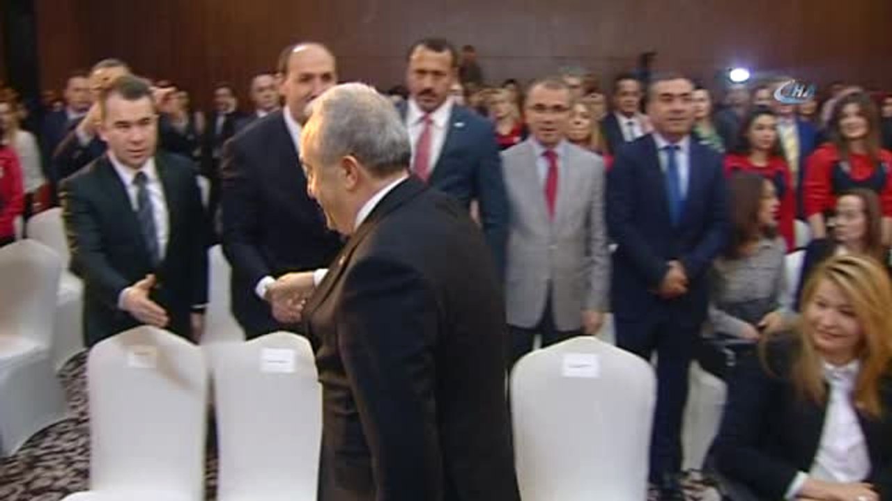 Bakan Fakıbaba: "2017 Yılında 16 Bin Genç Çiftçinin Yüzde 60'ını Genç Kadın Çiftçiler Oluşturdu"