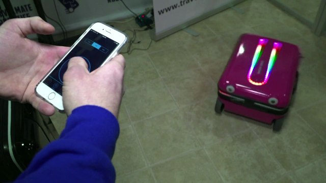 حقائب سفر ذاتية التنقل في معرض سي اي اس في لاس فيغاس