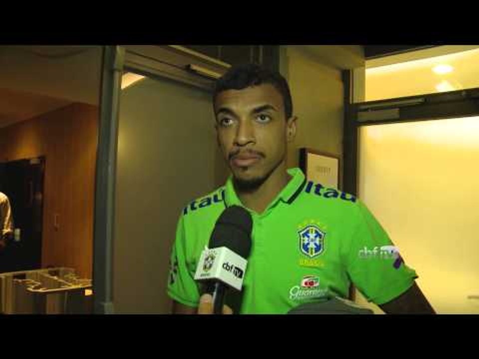 Luiz Gustavo: poder de marcação e habilidade na frente