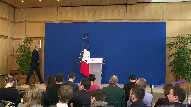 Lactalis: Le Maire dénonce des comportements inacceptables