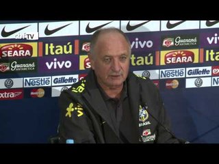 Felipão concede entrevista coletiva no Estádio de Wembley