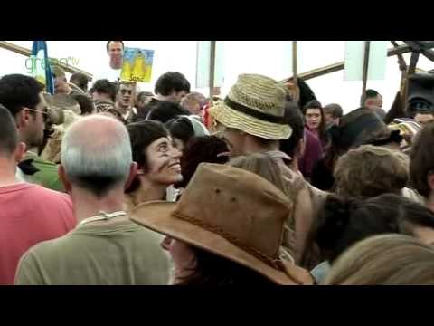 Glastonbury 2007 - Wedding in Glastonbury Tent