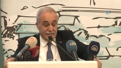 Bakan Fakıbaba: "Allah Aşkına Hoca Şeyiyle Çıkıyorsun, Milleti Yanlış Yönlendiriyorsun"