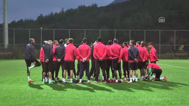Aytemiz Alanyaspor'un Antalya Kampı - Teknik Direktör Karaman