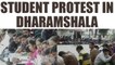 Dharmshala : Students study on the streets protesting against District Library | Oneindia News