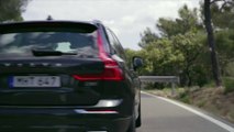 The new Volvo XC60 D5 in Pine Grey Driving Video