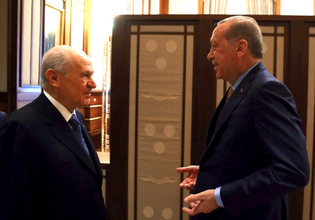 Son Dakika! MHP'nin İttifak Komisyonu Belli Oldu: Mehmet Parsak, Mustafa Kalaycı, Faruk Aksu