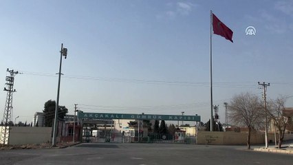 Tel Abyad'a terör örgütünün bez parçaları asıldı - ŞANLIURFA