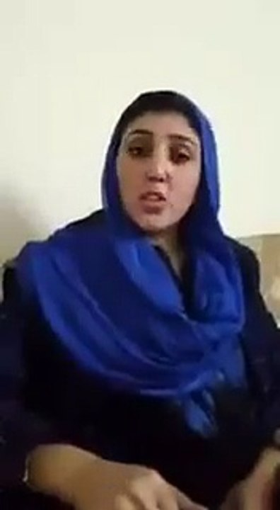 Ayesha Gulalai speaks again after Imran's 3rd marraige, what she says about peers, listen