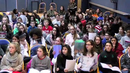 Fabienne Duveau au micro d'Ulrich Téchené