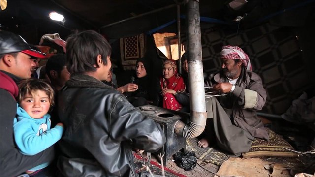 معارك إدلب وحماة تجبر 280 ألفا على النزوح