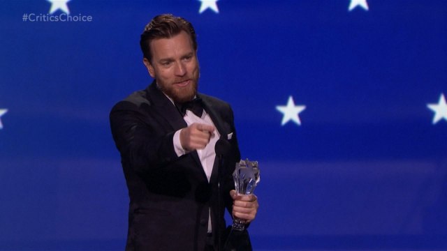 Ewan McGregor ignores wife, snogs Mary Elizabeth Winstead at Critics' Choice Awards